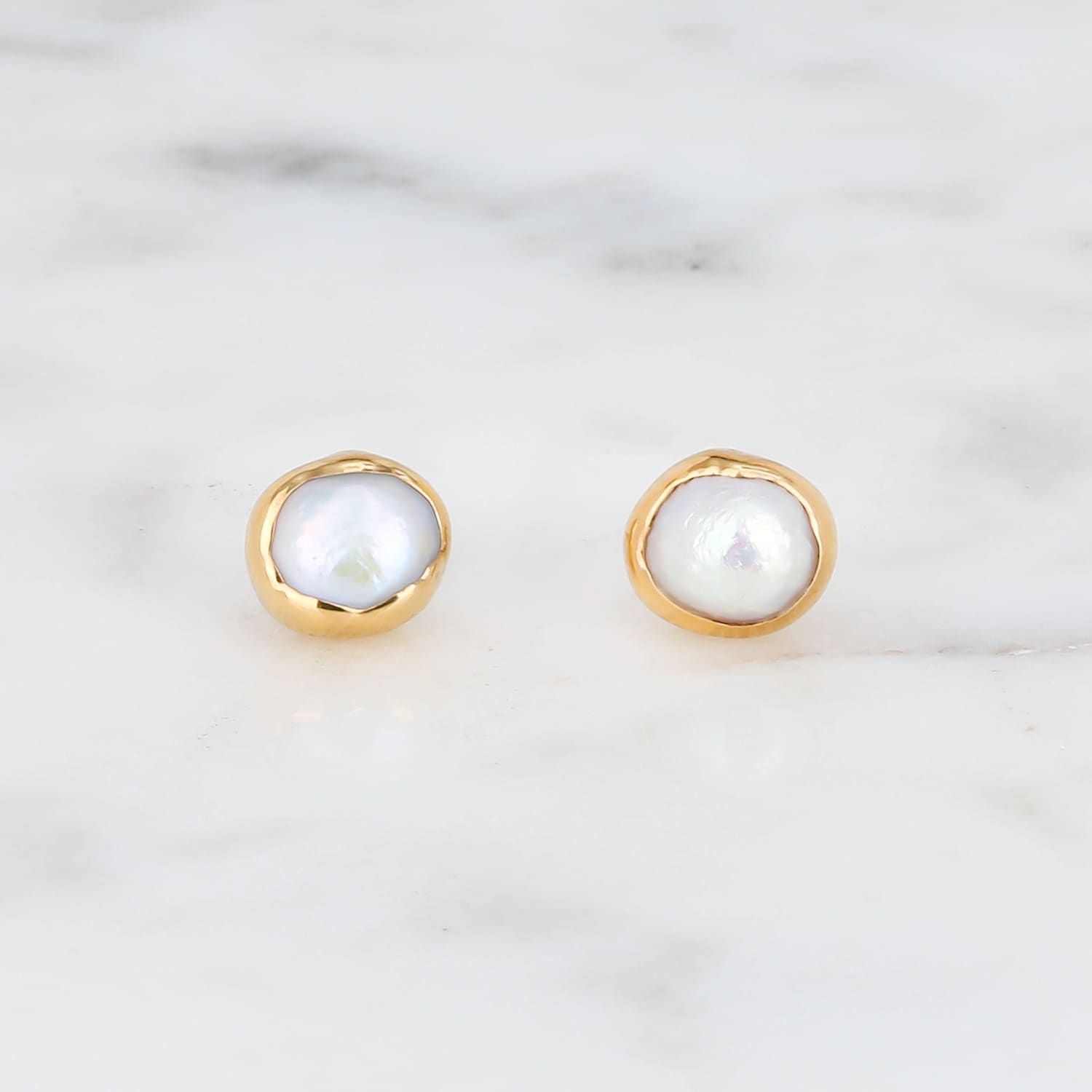 Dainty Raw Pearl Stud Earring
